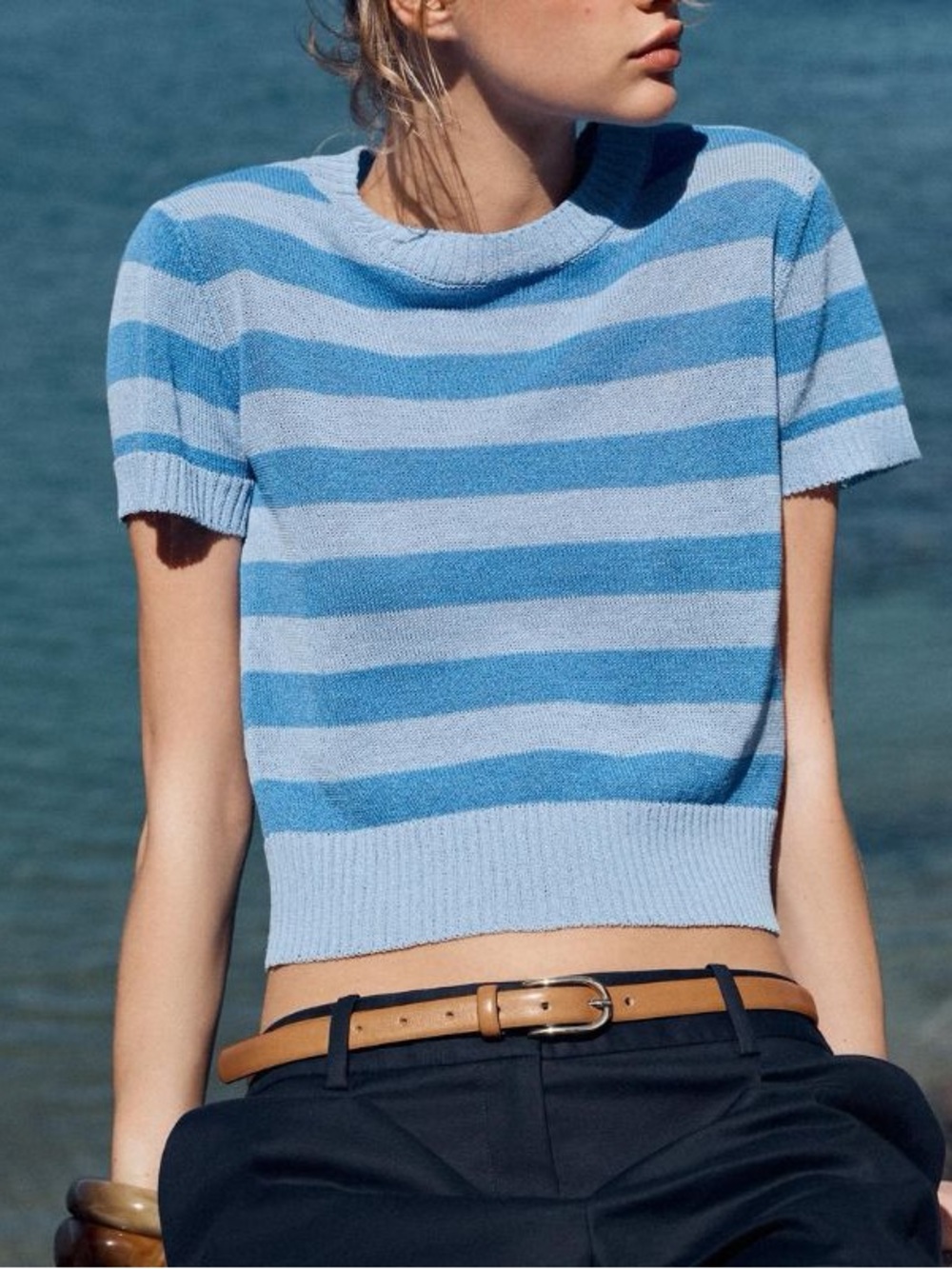 Zara women’s Short-Sleeve Striped Crewneck Sweater Tee in Blue